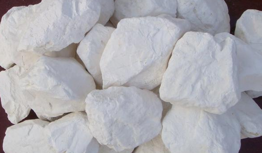 養(yǎng)殖場(chǎng)如何使用氧化鈣消毒？注意事項(xiàng)有哪些？